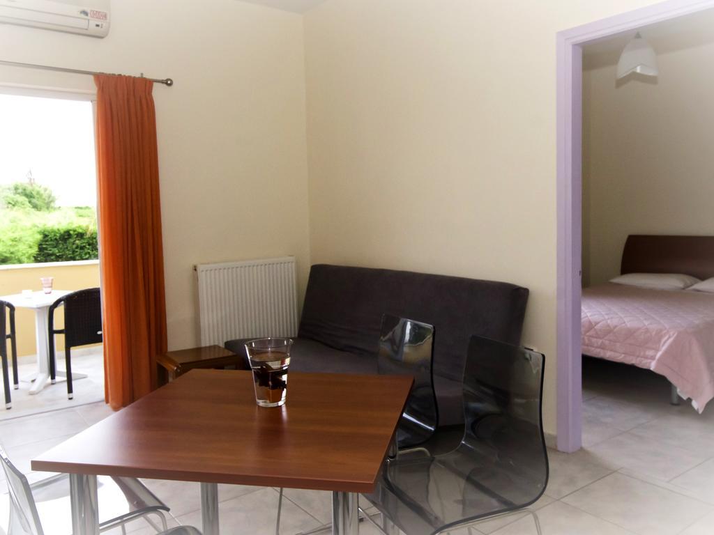 Voula Apartments ミティカス 部屋 写真
